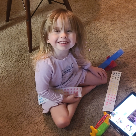 Meet your Posher, Elizabeth - Picture 3 of 4